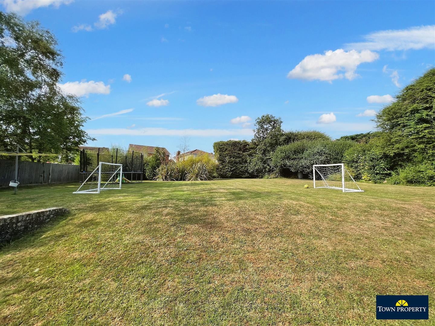 Property Details for Rattle Road Westham BN24 5DJ Town Property